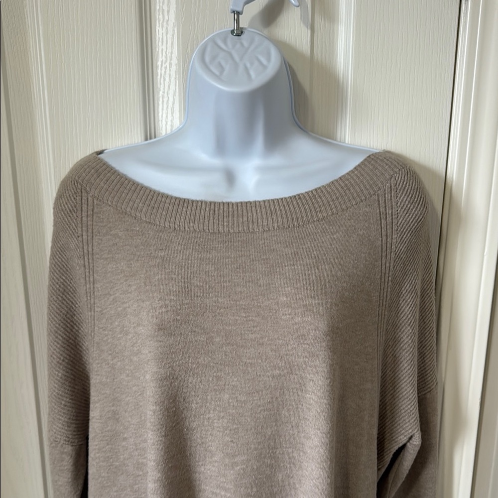 Cyrus Tan Sweater - Picture 2 of 7